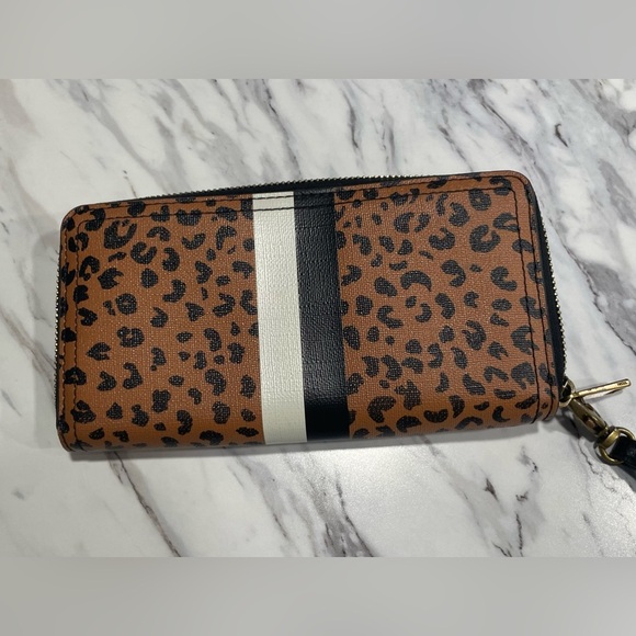 Fossil Leopard Print Wristlet - Picture 2 of 3
